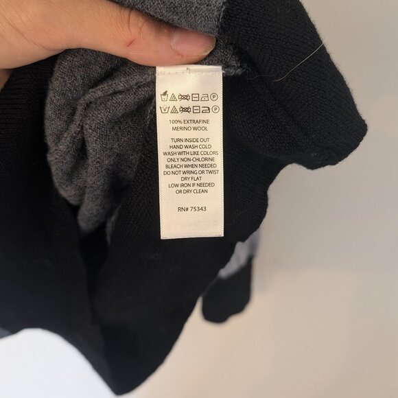 Tahari, Merino Wool, Grey Sweater, grey and black - Picture 3 of 5